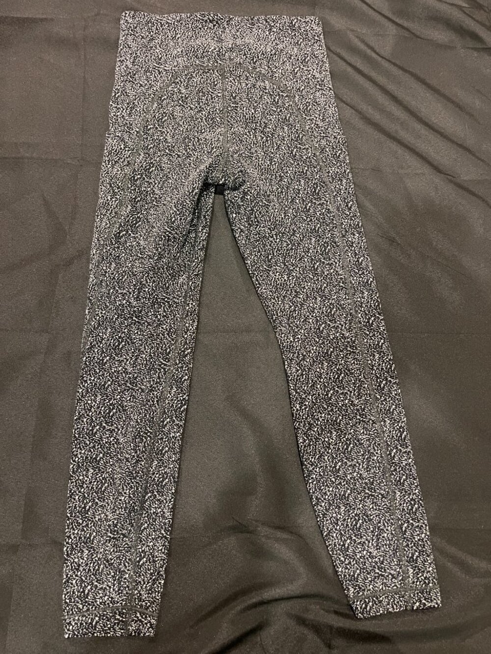 Athleta ultimate stash textured 7/8 tight size XS